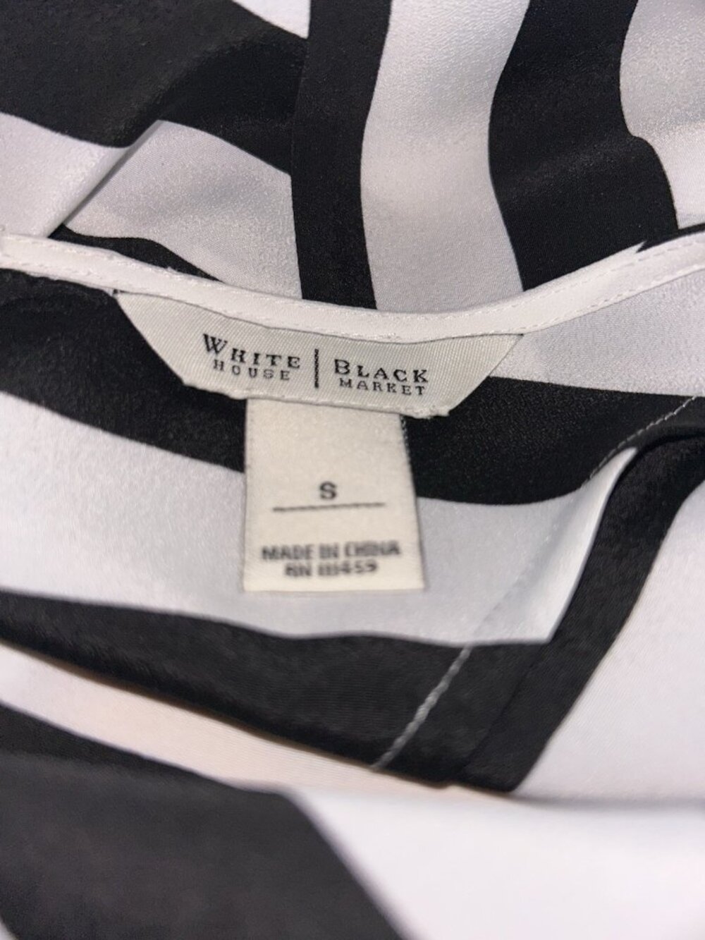 WHBM Sz SMALL Black White Mixed Stripe Top Dolman Sleeve Boat Neck EUC - Picture 9 of 12